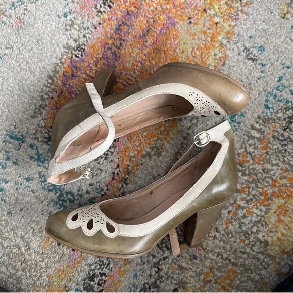 Miz mooz low heel ankle buckle shoes - Picture 2 of 4